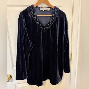 Sarah Bentley Beautiful Velvet Top Size 1X